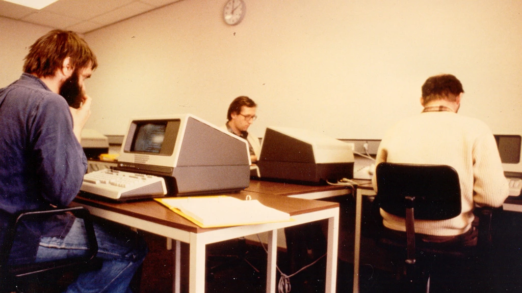 Foto: Veertigste verjaardag van .nl: 'Het is een beetje uit de hand gelopen'